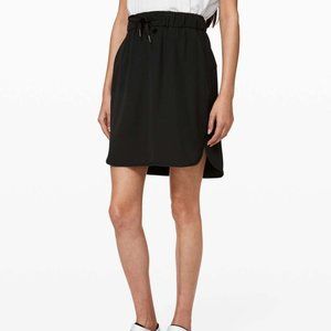 Lululemon Woven On the Fly Black Skirt (Size 2)